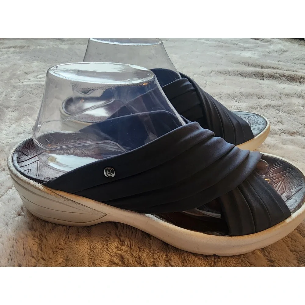 Bzees Knockout Navy Blue White Slip On Wedge Sandals Womens 10